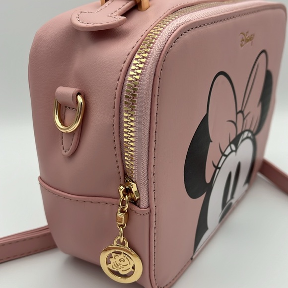 ⭐️ Disney Minnie Mouse Crossbody Camera Messenger Sling Bag ⭐️ - Picture 2 of 5